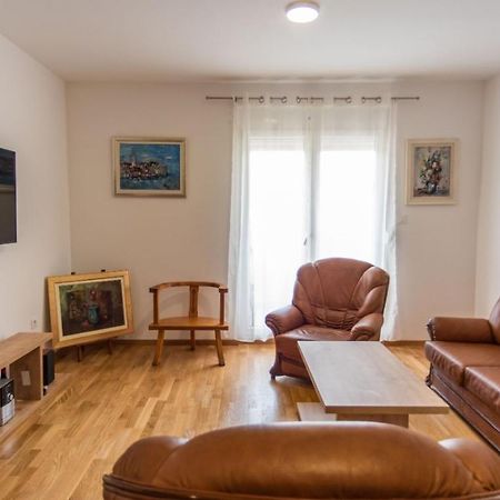 Sunny Hill Suite Ljubovic พอดโกริกา ภายนอก รูปภาพ