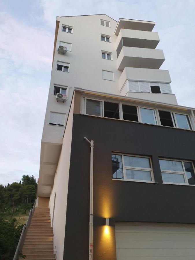Sunny Hill Suite Ljubovic พอดโกริกา ภายนอก รูปภาพ