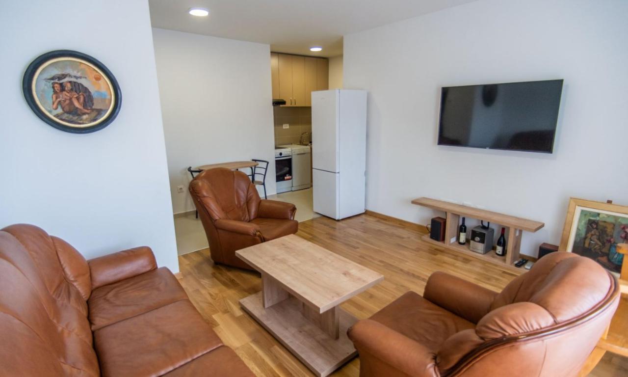 Sunny Hill Suite Ljubovic พอดโกริกา ภายนอก รูปภาพ